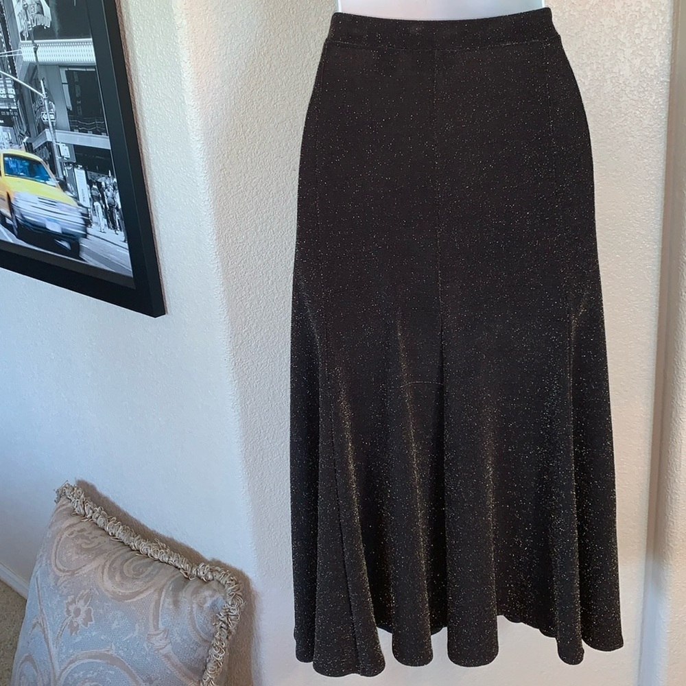 CHICO’s TRAVELER full skirt, black, gold flecks. Elastic waist. Sz 1 (US 8) - Picture 3 of 15